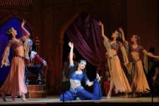 Триумф Рамиля Гасымова в опере "Вагиф": новая красочная постановка, овации зрителей (ФОТО)