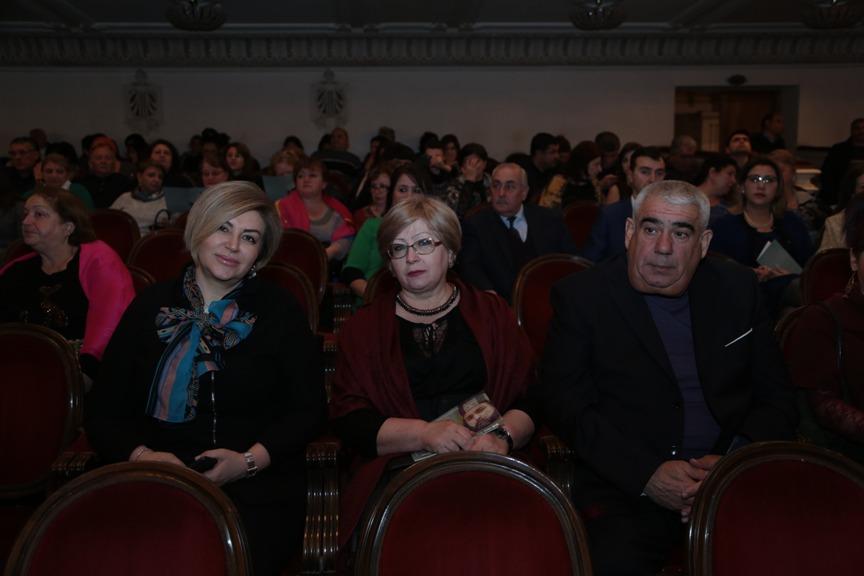 Триумф Рамиля Гасымова в опере "Вагиф": новая красочная постановка, овации зрителей (ФОТО)