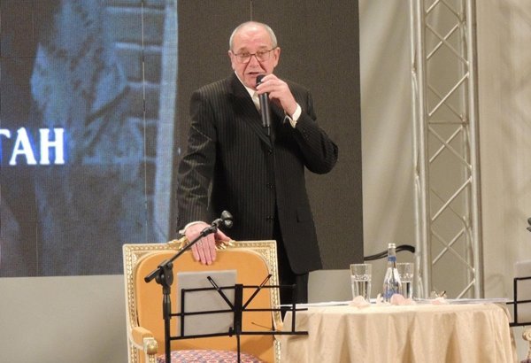 Эммануил Виторган в Баку: "За все тебя благодарю!" (ФОТО)