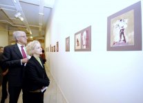 "Nostalgia, pluralia tantum": в Баку открылась выставка известного молдавского художника (ФОТО)