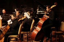 Необычный концерт в Баку: музыканты на сцене и в зале (ФОТО)