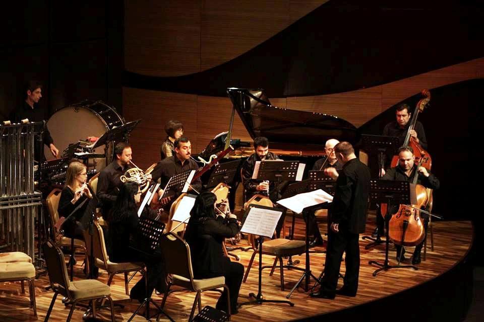 Необычный концерт в Баку: музыканты на сцене и в зале (ФОТО)