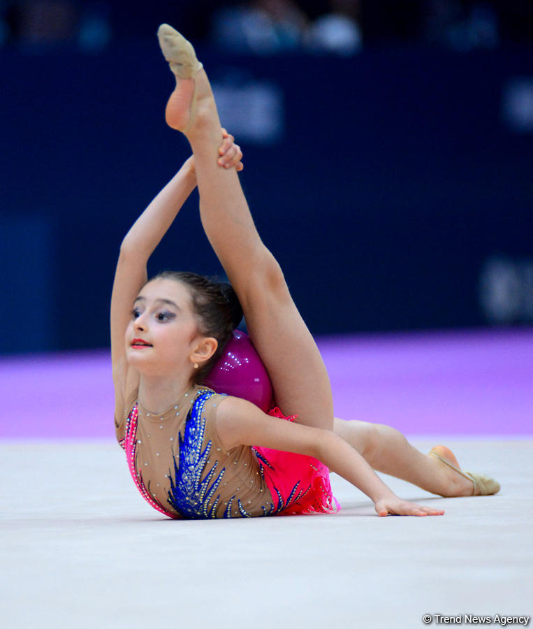 Стартовал второй день соревнований XXIII Чемпионата и Первенства Баку по художественной гимнастике (ФОТО)