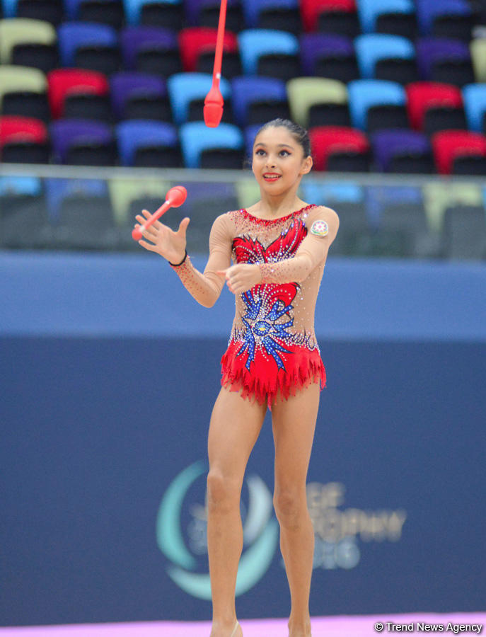 Стартовал второй день соревнований XXIII Чемпионата и Первенства Баку по художественной гимнастике (ФОТО)