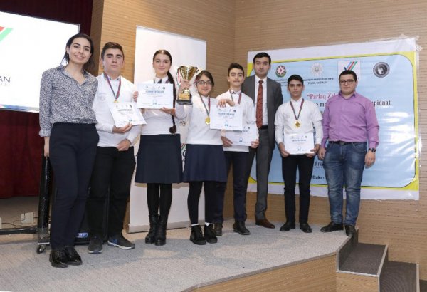 Самые умные школьники Баку (ФОТО)