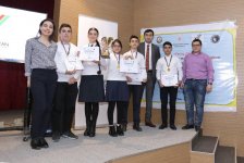 Самые умные школьники Баку (ФОТО)