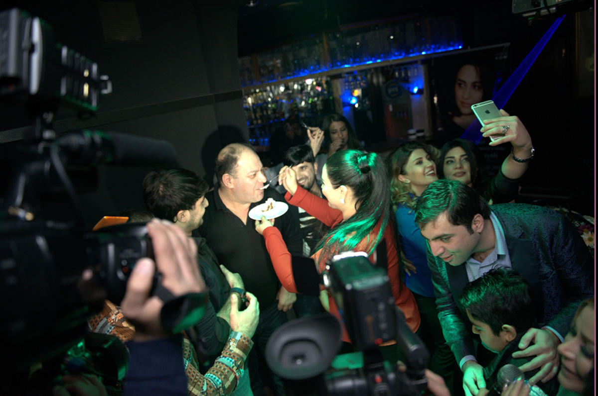 Наргиз Гусейнли и Руфат Назар презентовали клип "Держи меня за руку" (ВИДЕО, ФОТО)