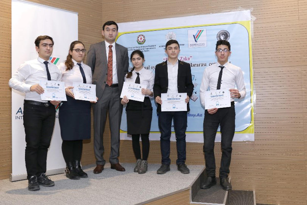 Самые умные школьники Баку (ФОТО)
