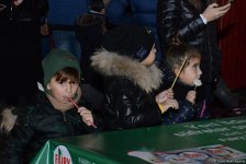 В Баку открылась благотворительная ярмарка "Холодные руки - горячее сердце" (ФОТО)