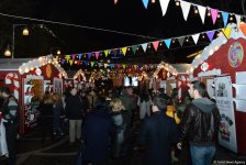 В Баку открылась благотворительная ярмарка "Холодные руки - горячее сердце" (ФОТО)