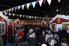 В Баку открылась благотворительная ярмарка "Холодные руки - горячее сердце" (ФОТО)