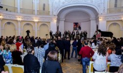 Незабываемый концерт Айгюн Бейлер "Sən elə bir zirvəsən" (ФОТО)