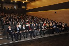 В Баку прошел вечер, посвященный 70-летию Нусрета Кесеменли (ФОТО)