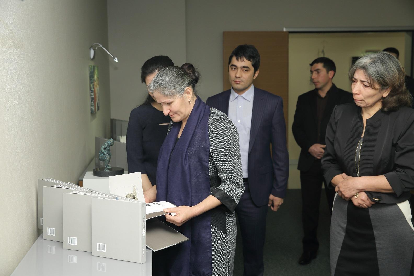 Xalq Bank презентовал издание о жизни и творчестве скульптора–шехида Самира Качаева (ФОТО)