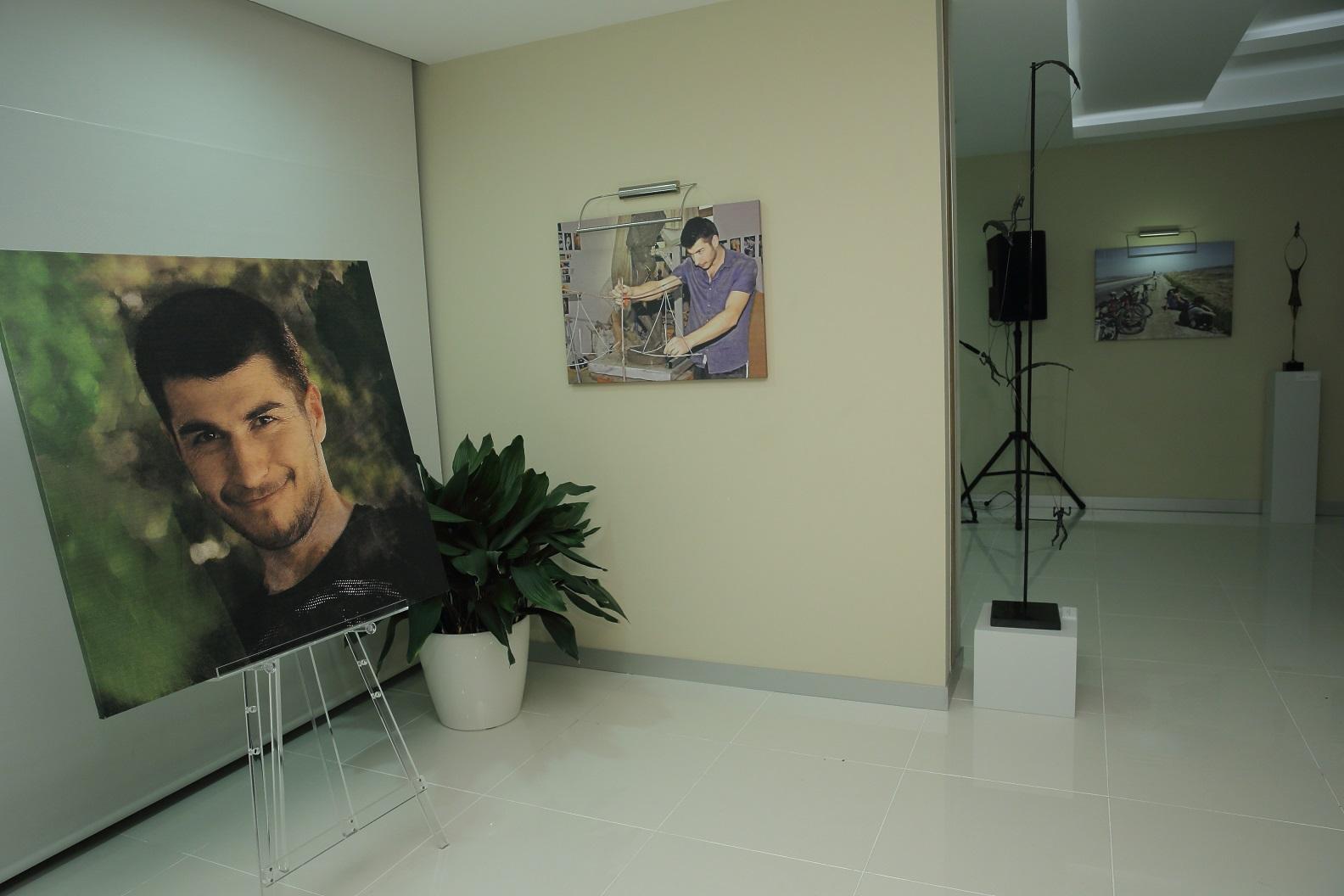 Xalq Bank презентовал издание о жизни и творчестве скульптора–шехида Самира Качаева (ФОТО)