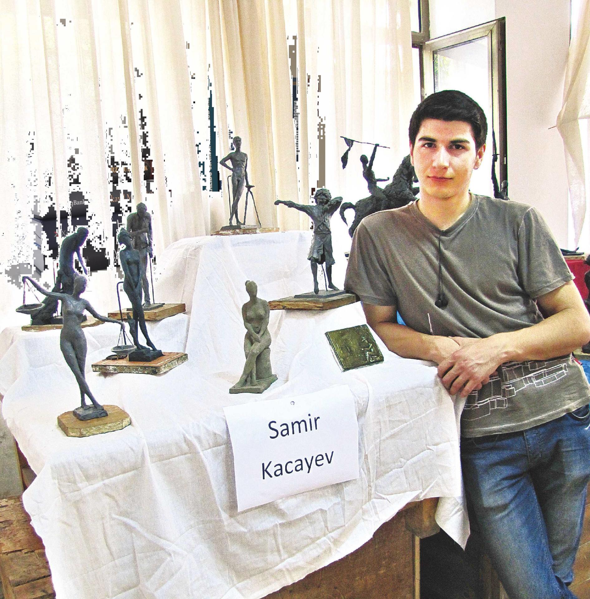 Xalq Bank презентовал издание о жизни и творчестве скульптора–шехида Самира Качаева (ФОТО)