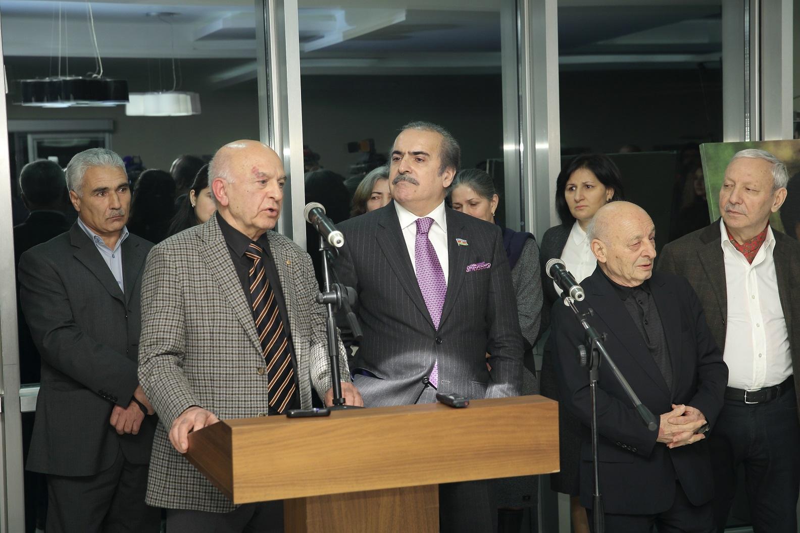 Xalq Bank презентовал издание о жизни и творчестве скульптора–шехида Самира Качаева (ФОТО)