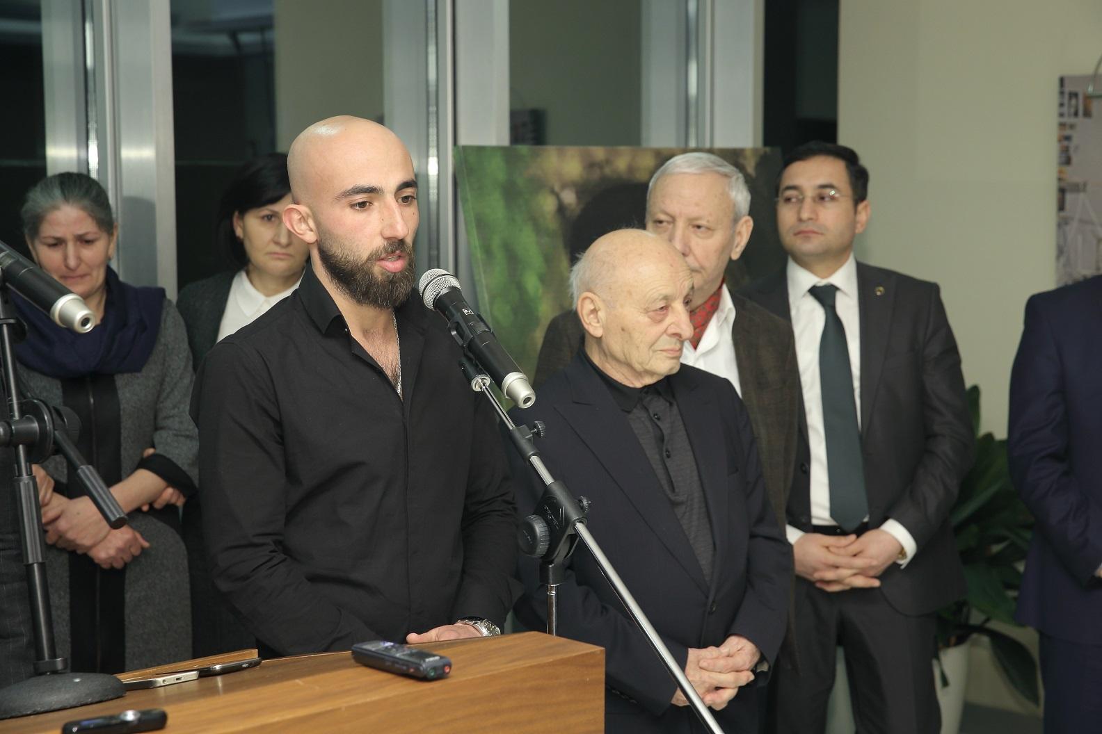 Xalq Bank презентовал издание о жизни и творчестве скульптора–шехида Самира Качаева (ФОТО)