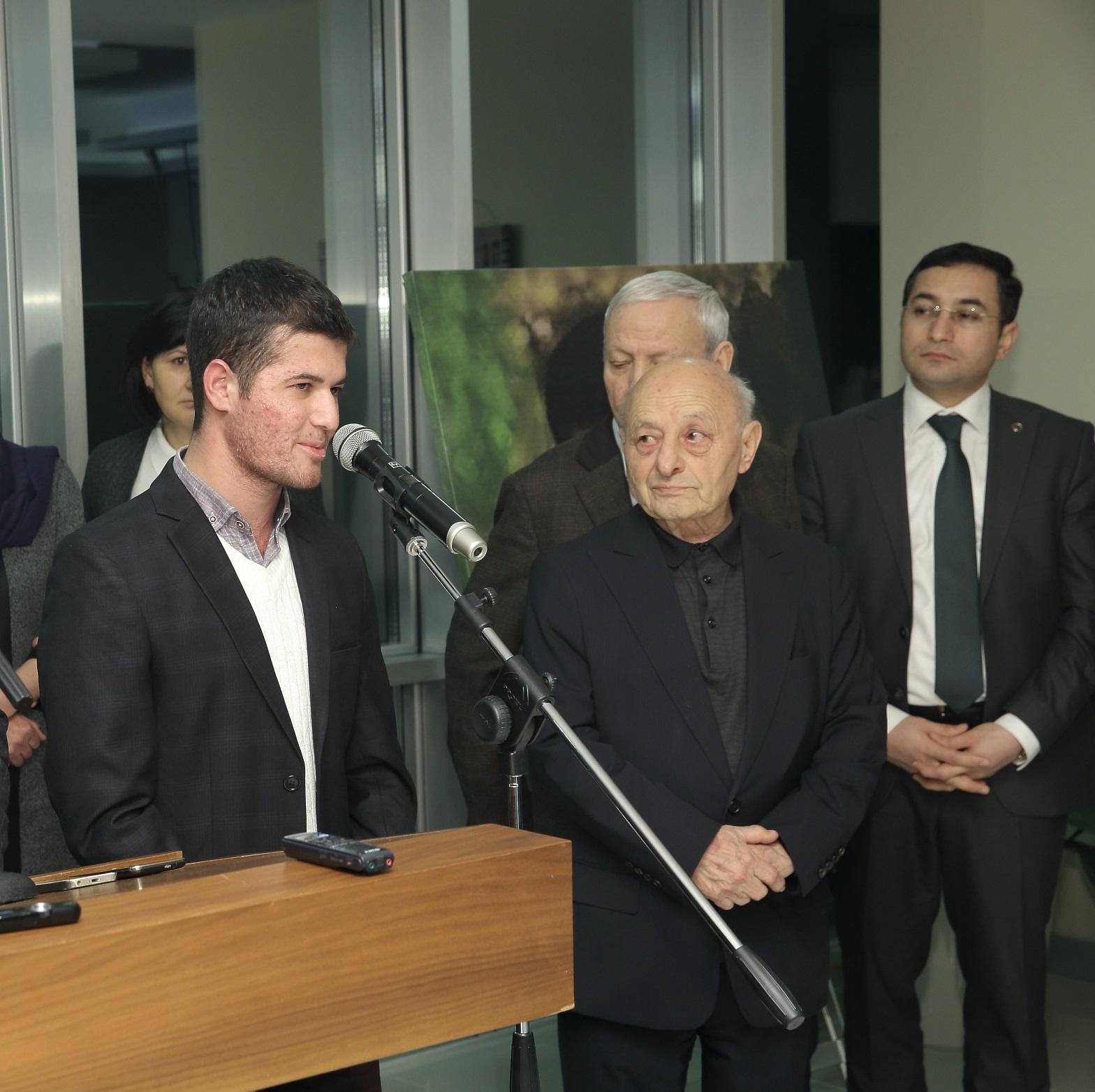 Xalq Bank презентовал издание о жизни и творчестве скульптора–шехида Самира Качаева (ФОТО)