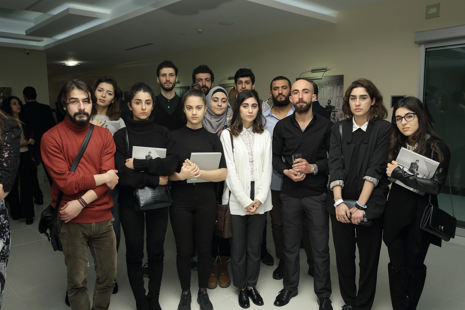 Xalq Bank презентовал издание о жизни и творчестве скульптора–шехида Самира Качаева (ФОТО)