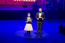 Лейла Алиева посетила детский музыкальный фестиваль эстрадной песни «Зима» (ФОТО)