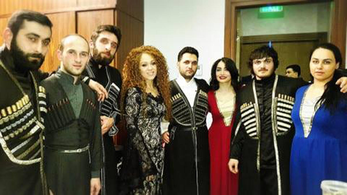 Земфира Адыгезалова и Марьям Шабанова на празднике в Казахстане (ФОТО)