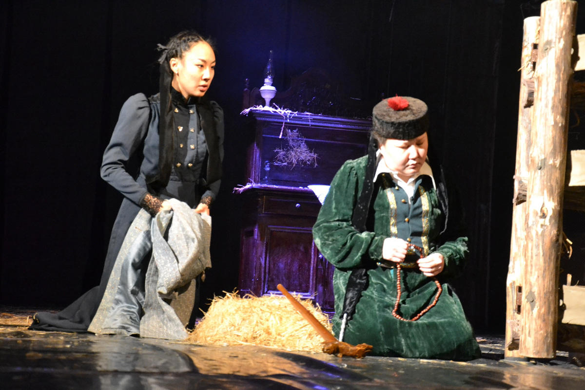 Азербайджанский режиссер награжден двумя медалями в России (ФОТО)