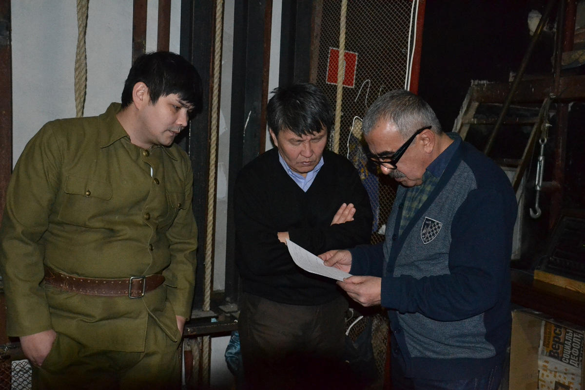 Азербайджанский режиссер награжден двумя медалями в России (ФОТО)