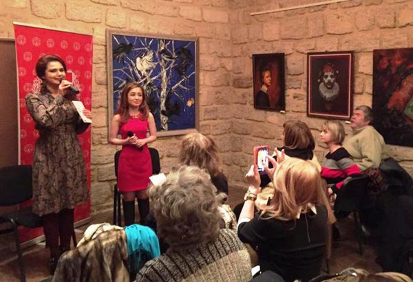 "Дыши": любовная лирика Ульвии Ахундовой (ФОТО)