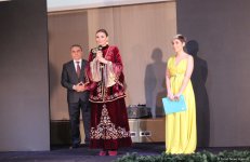 Потрясающее дефиле Тюркской национальной одежды в Баку - традиции и современность (ВИДЕО,ФОТО)