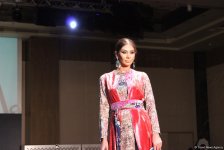 Потрясающее дефиле Тюркской национальной одежды в Баку - традиции и современность (ВИДЕО,ФОТО)