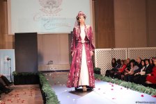 Потрясающее дефиле Тюркской национальной одежды в Баку - традиции и современность (ВИДЕО,ФОТО)