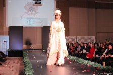 Потрясающее дефиле Тюркской национальной одежды в Баку - традиции и современность (ВИДЕО,ФОТО)