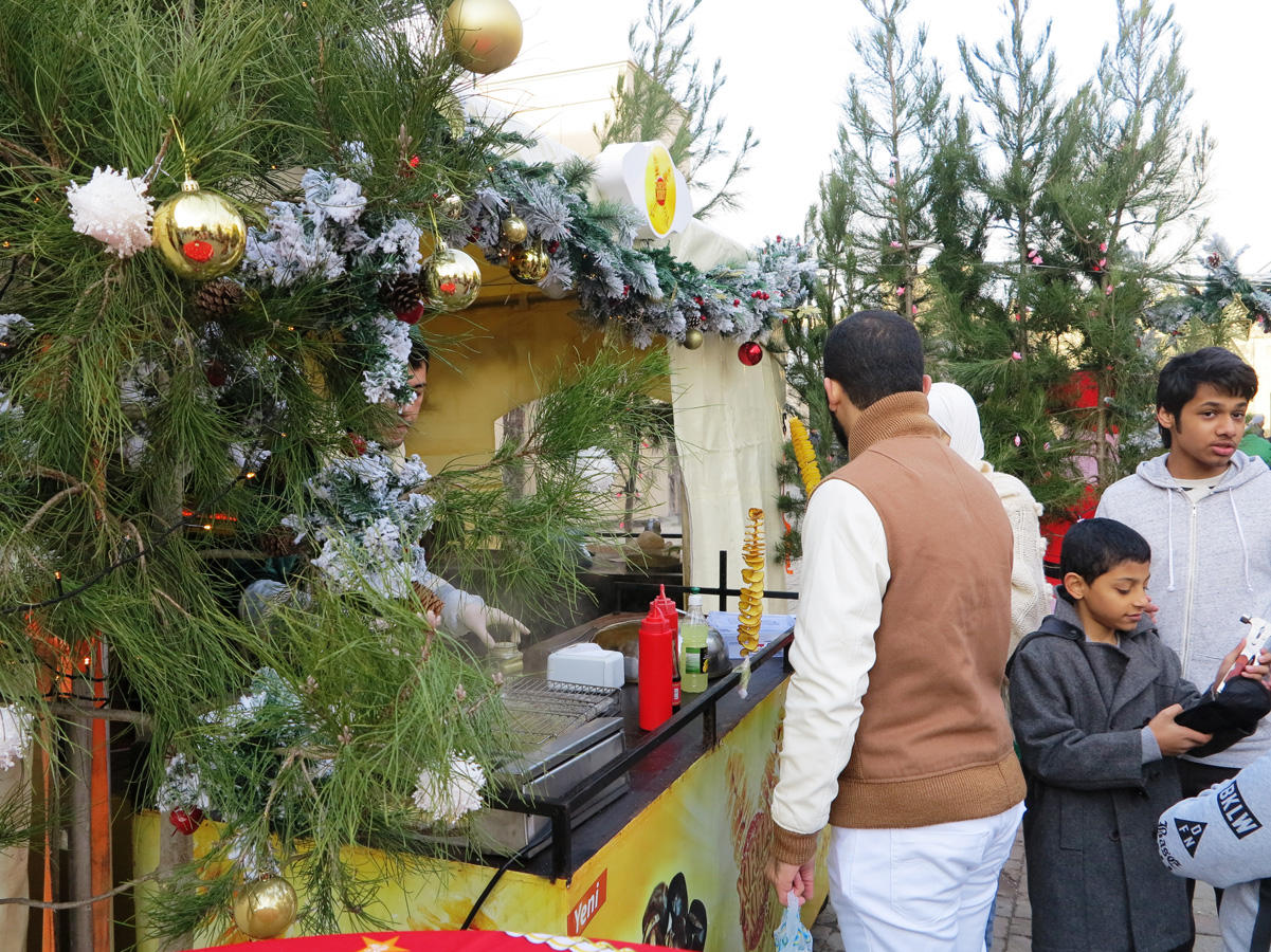 Новогодняя ярмарка в Баку – поездка в Стамбул, самое лучшее письмо Деду Морозу (ФОТО)