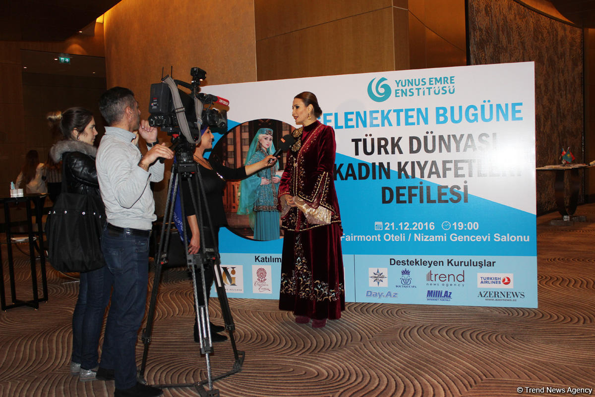 Потрясающее дефиле Тюркской национальной одежды в Баку - традиции и современность (ВИДЕО,ФОТО)