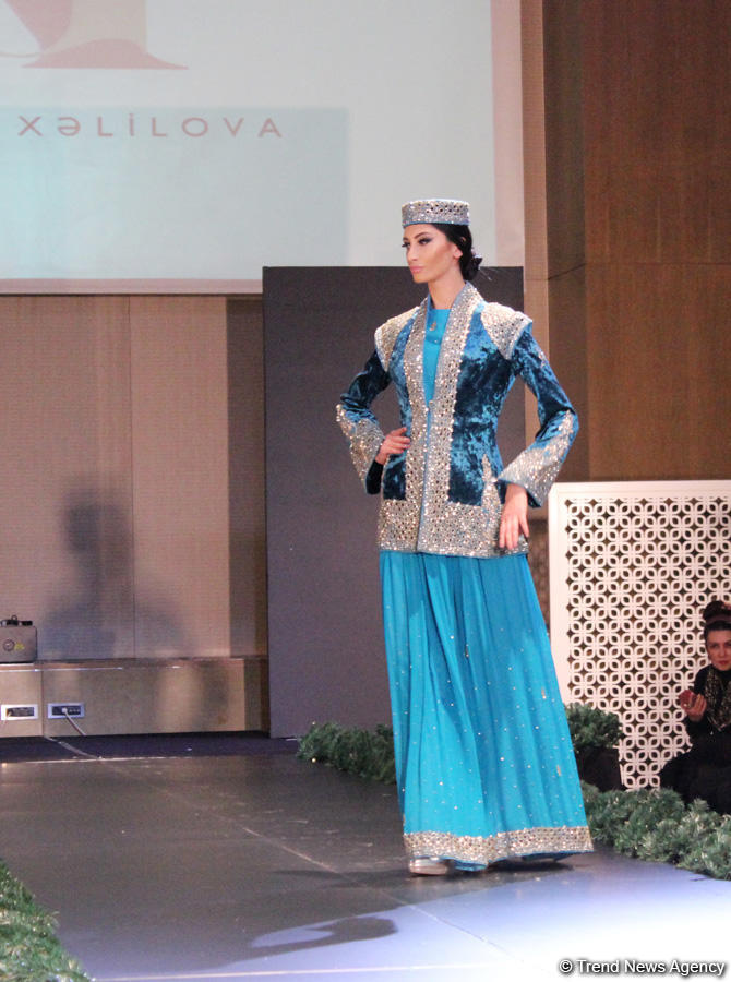 Потрясающее дефиле Тюркской национальной одежды в Баку - традиции и современность (ВИДЕО,ФОТО)