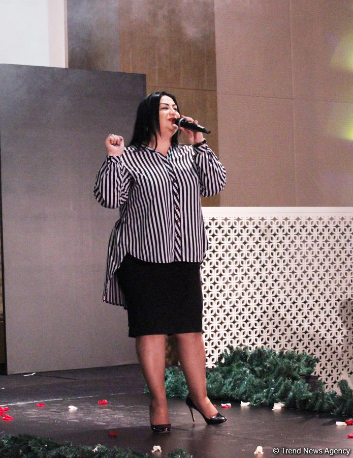 Потрясающее дефиле Тюркской национальной одежды в Баку - традиции и современность (ВИДЕО,ФОТО)