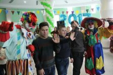 Популярные исполнители порадовали воспитанников Центра  реабилитации лиц с синдромом Дауна (ФОТО)