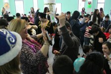 Популярные исполнители порадовали воспитанников Центра  реабилитации лиц с синдромом Дауна (ФОТО)