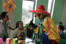 Популярные исполнители порадовали воспитанников Центра  реабилитации лиц с синдромом Дауна (ФОТО)