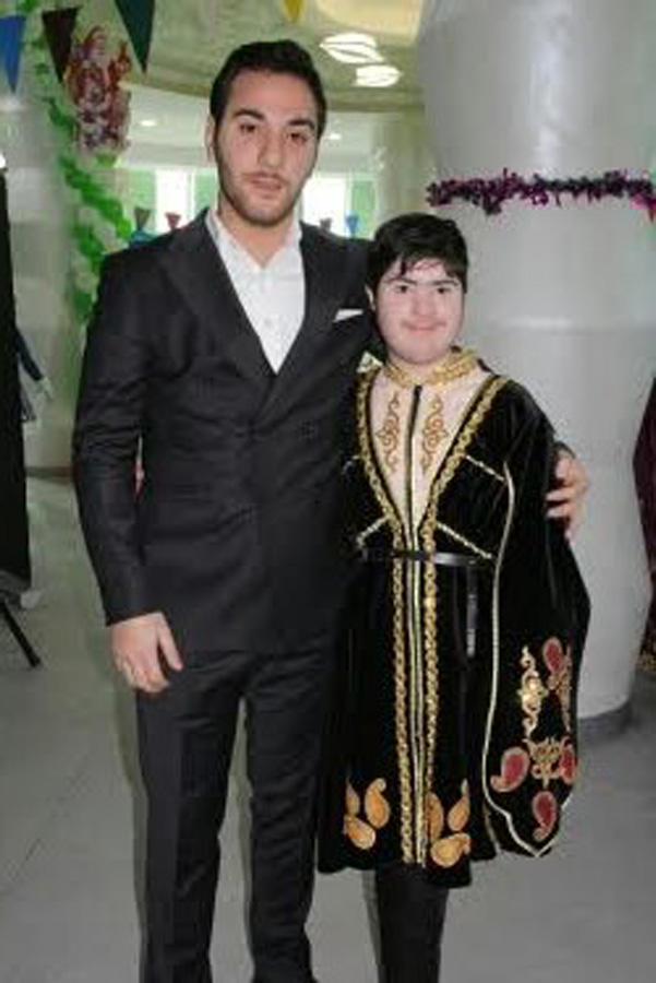 Популярные исполнители порадовали воспитанников Центра  реабилитации лиц с синдромом Дауна (ФОТО)