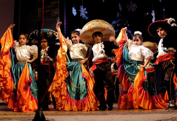 Ангелочки и азербайджанские звезды (ФОТО)