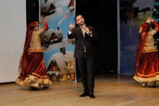 Ангелочки и азербайджанские звезды (ФОТО)