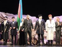 Потрясающая история любви и надежды Али и Нино в театре (ФОТО)