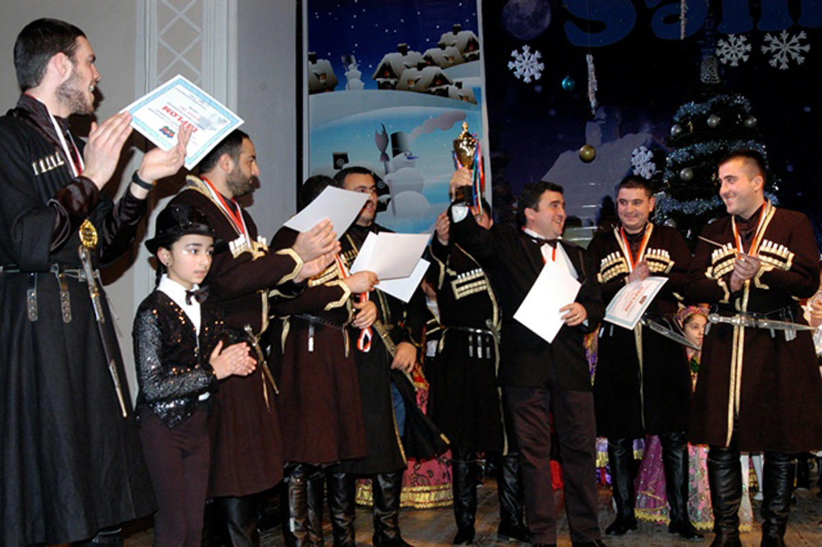 Ангелочки и азербайджанские звезды (ФОТО)