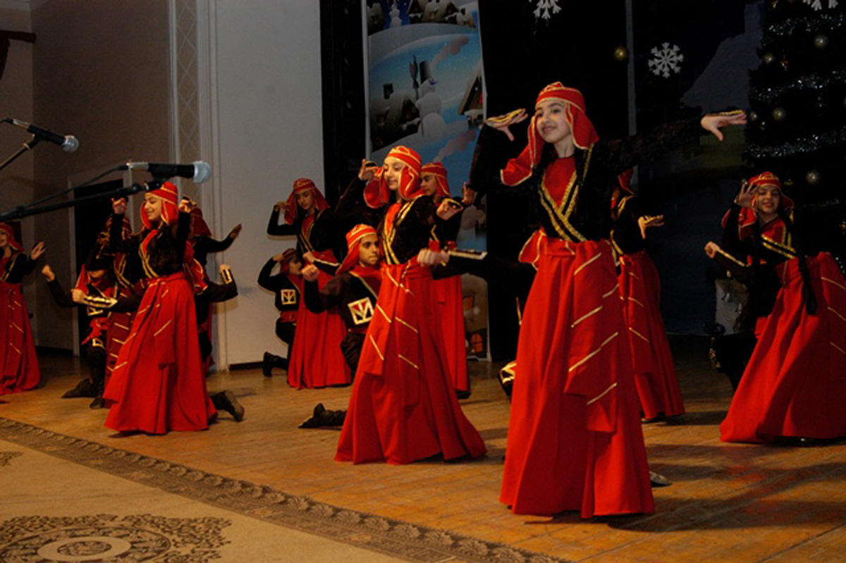 Ангелочки и азербайджанские звезды (ФОТО)