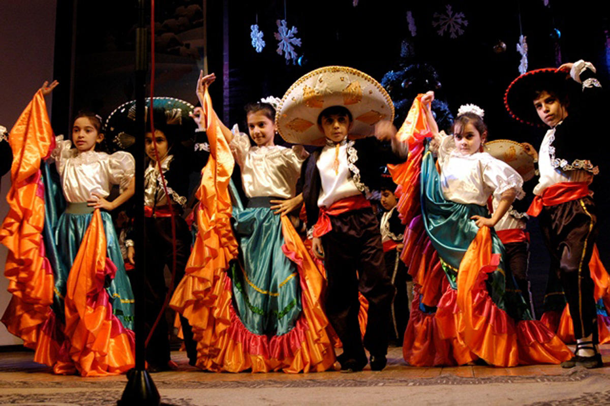 Ангелочки и азербайджанские звезды (ФОТО)