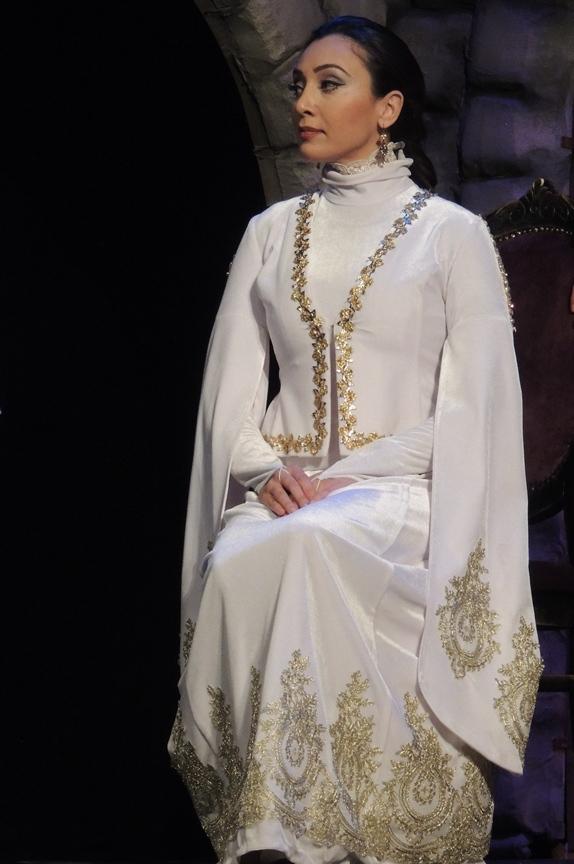 Потрясающая история любви и надежды Али и Нино в театре (ФОТО)