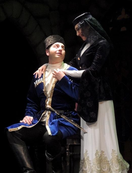 Потрясающая история любви и надежды Али и Нино в театре (ФОТО)