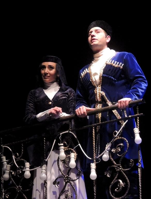 Русдрама имени Самеда Вургуна - 98 знаков качества (ФОТО)